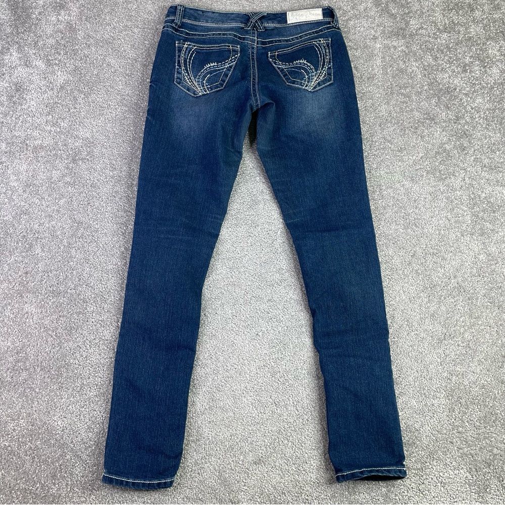 Ariya Jeans Women’s 3/4 Blue Skinny Low Rise Dark Denim Stretch Y2K - Picture 3 of 10